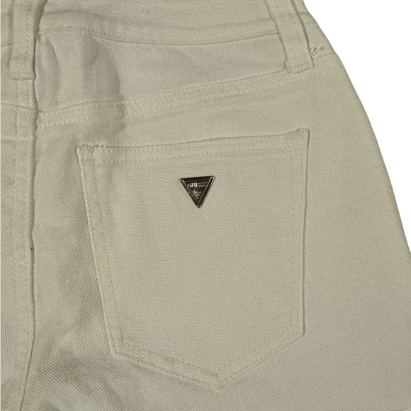 Guess Emma Mid Rise Button Fly Frayed White Denim Shorts 26 - Picture 4 of 5